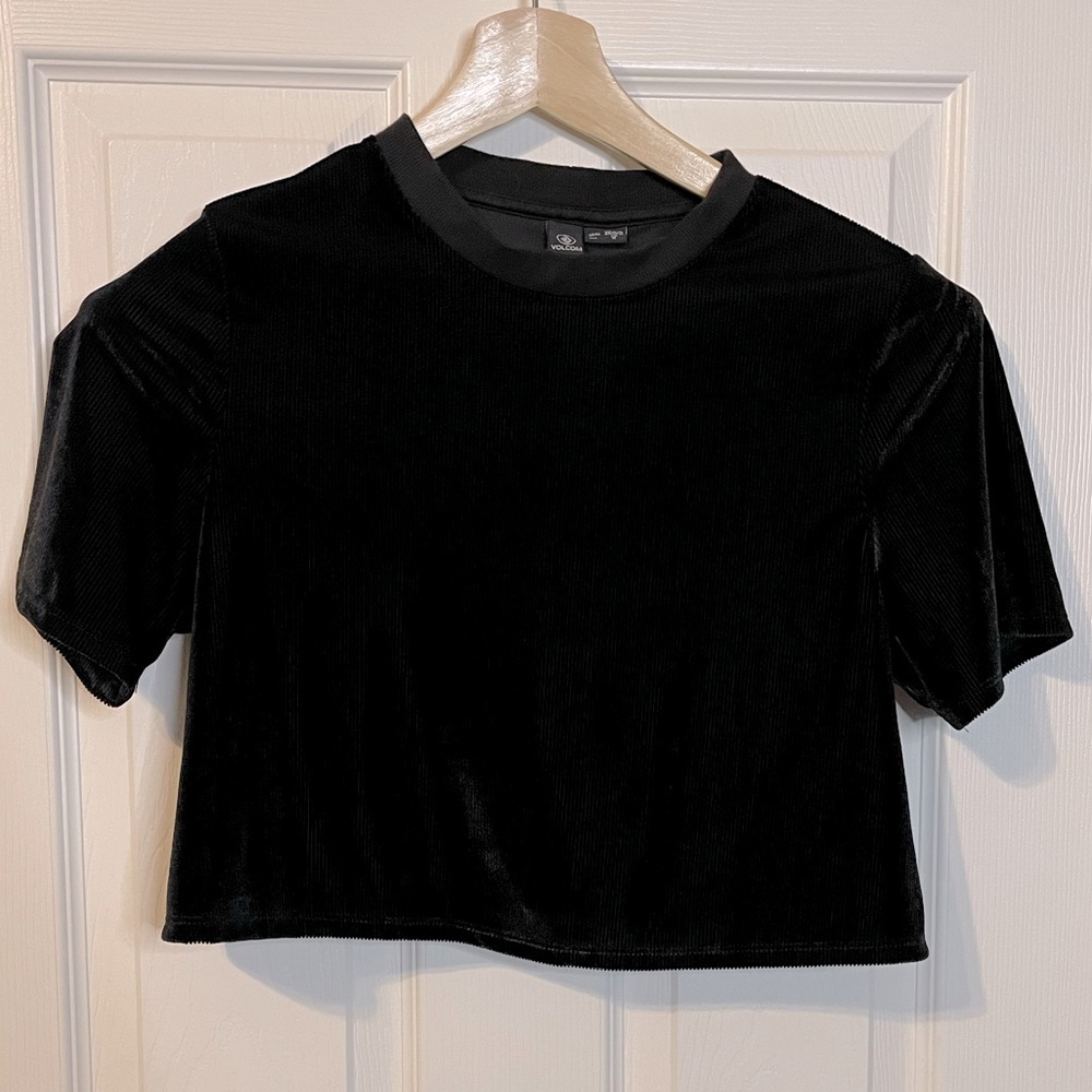 Volcom ‘City at Night’ soft & stretchy black ribbed cropped crew neck tee sz XS